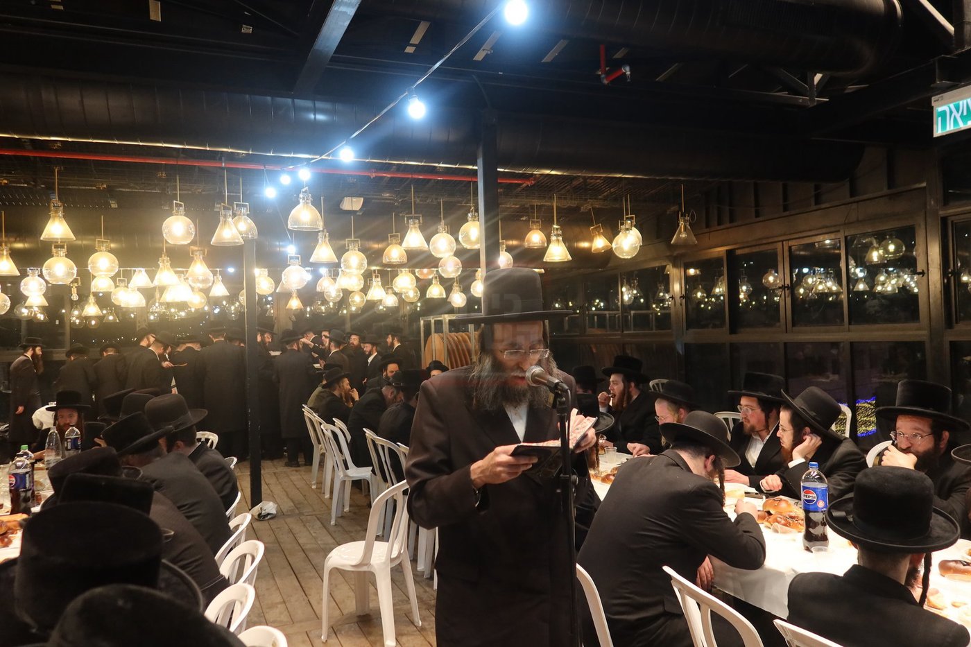 חסידי זוועהיל בעיר האבות חברון