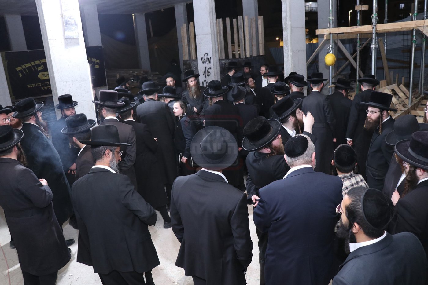 מעמד יציקת הבורות בקוזמיר 