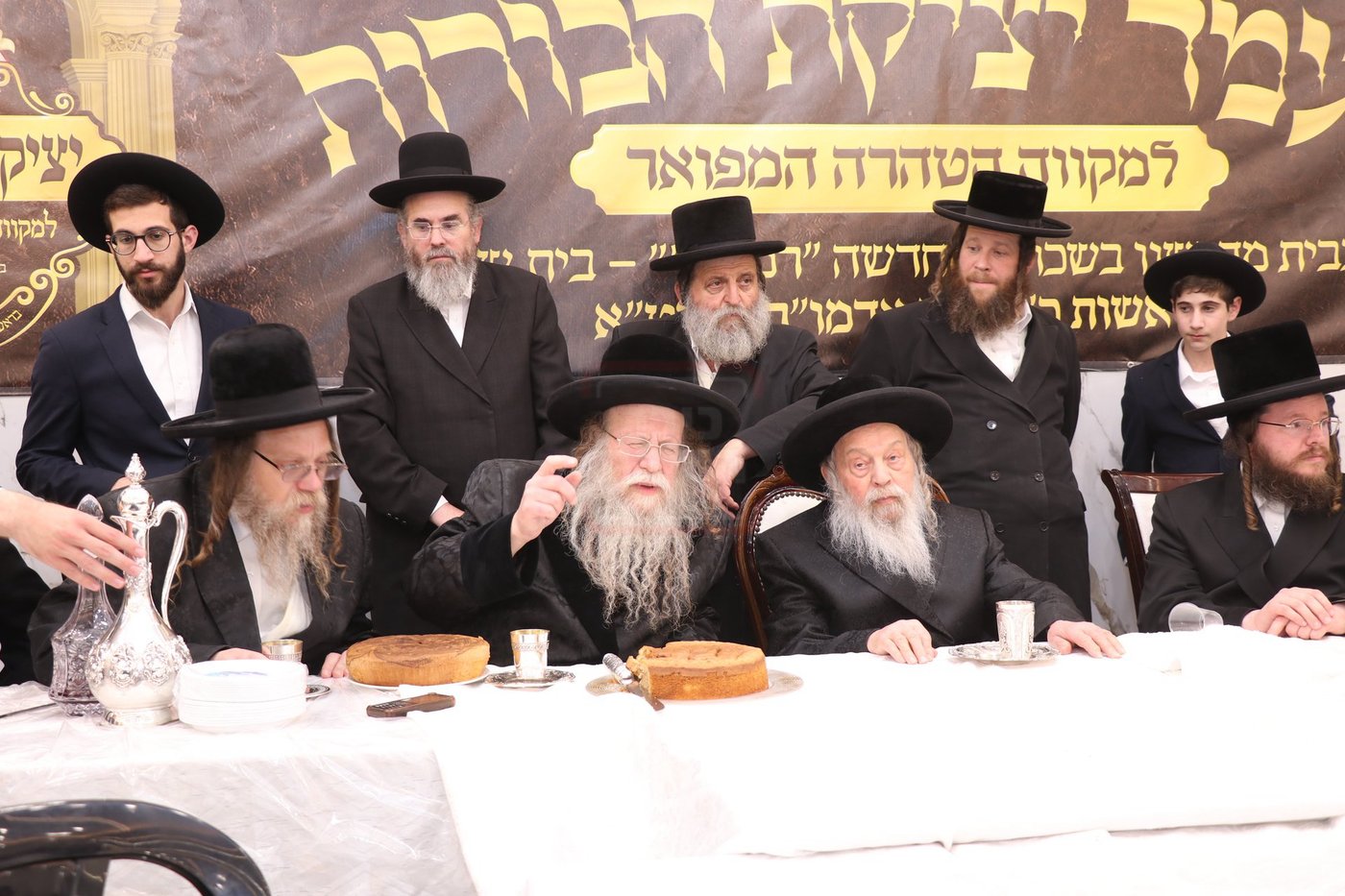 מעמד יציקת הבורות בקוזמיר 