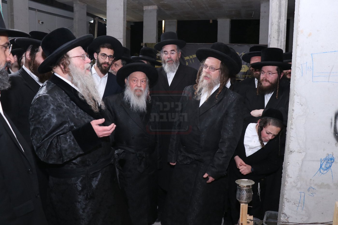 מעמד יציקת הבורות בקוזמיר 