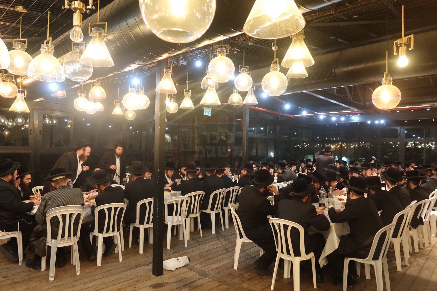 חסידי זוועהיל בעיר האבות חברון