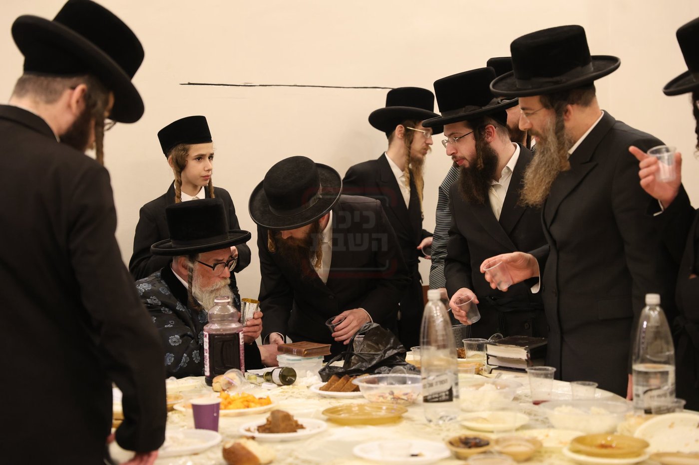 האדמו"ר מראזלא בהילולת הרה"ק מקרעסטיר