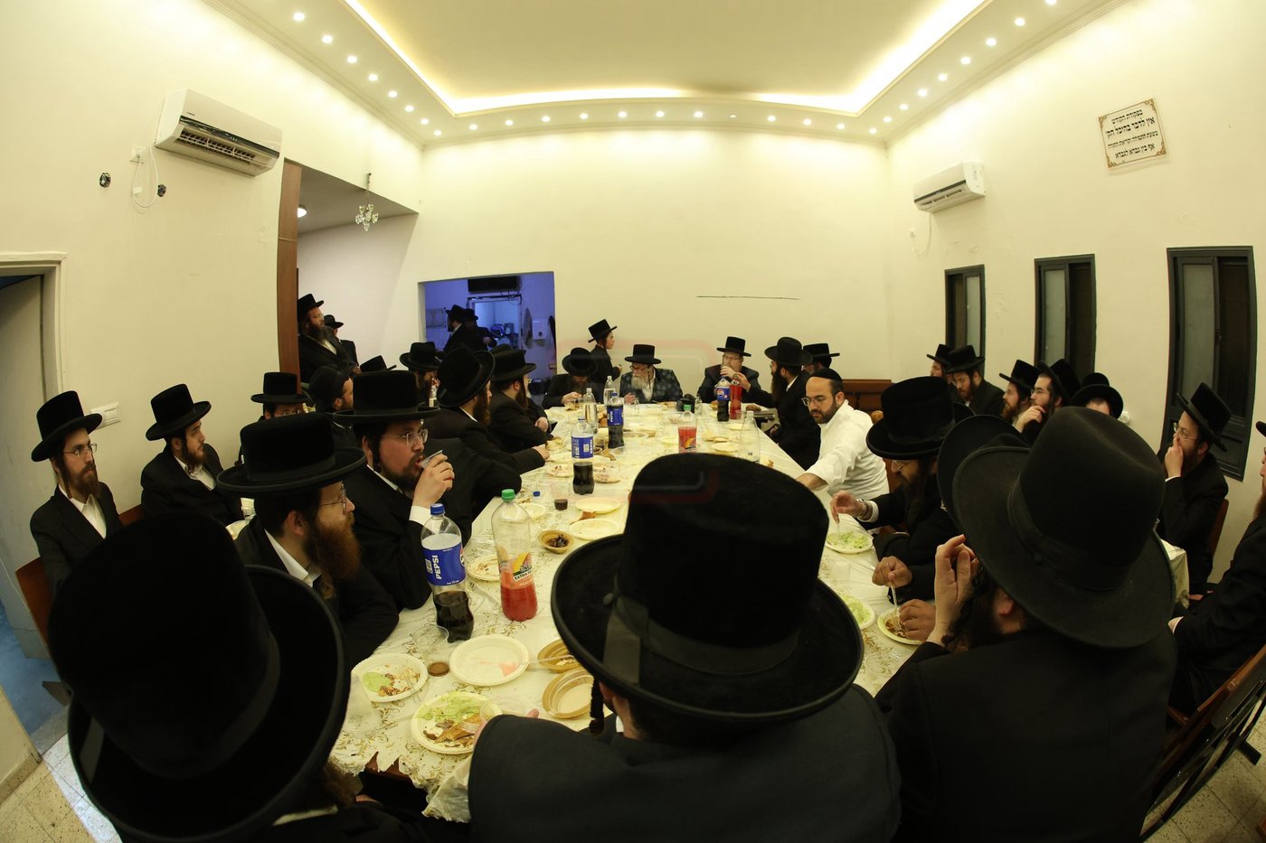 האדמו"ר מראזלא בהילולת הרה"ק מקרעסטיר