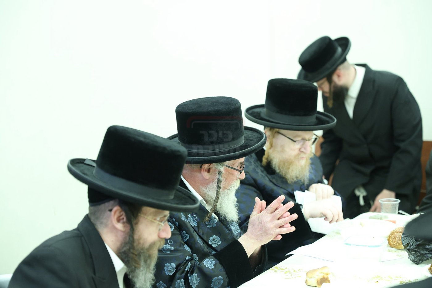 האדמו"ר מראזלא בהילולת הרה"ק מקרעסטיר