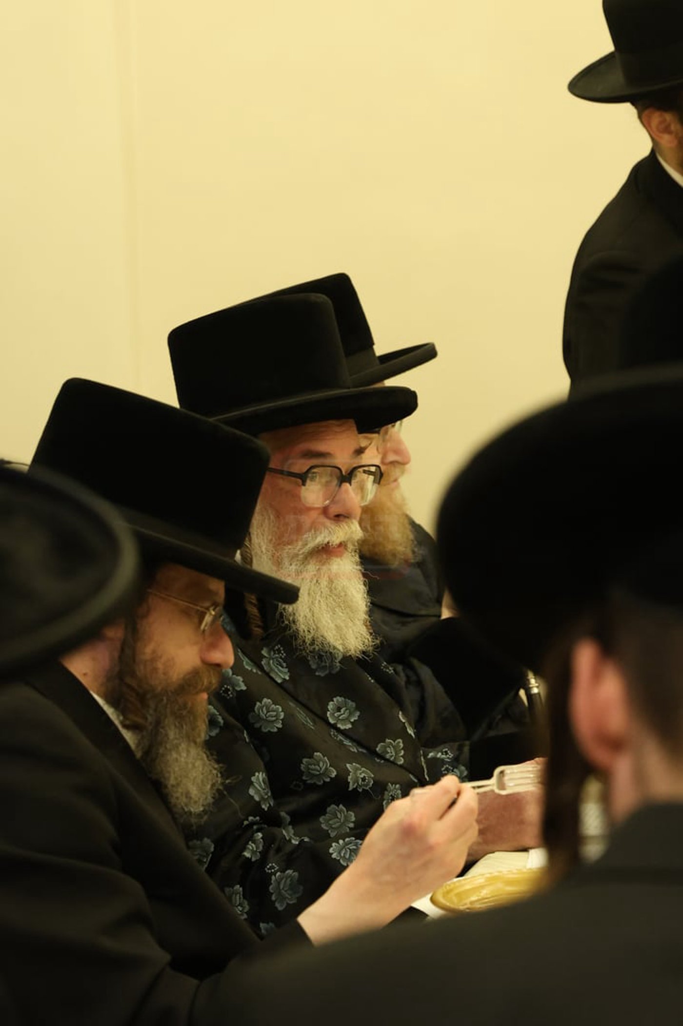 האדמו"ר מראזלא בהילולת הרה"ק מקרעסטיר