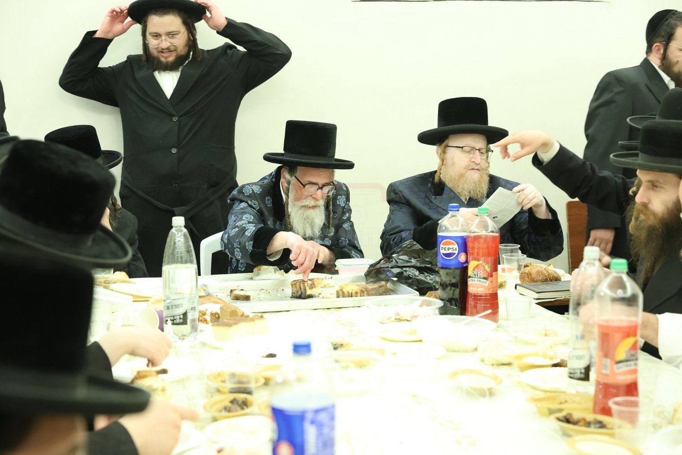 האדמו"ר מראזלא בהילולת הרה"ק מקרעסטיר