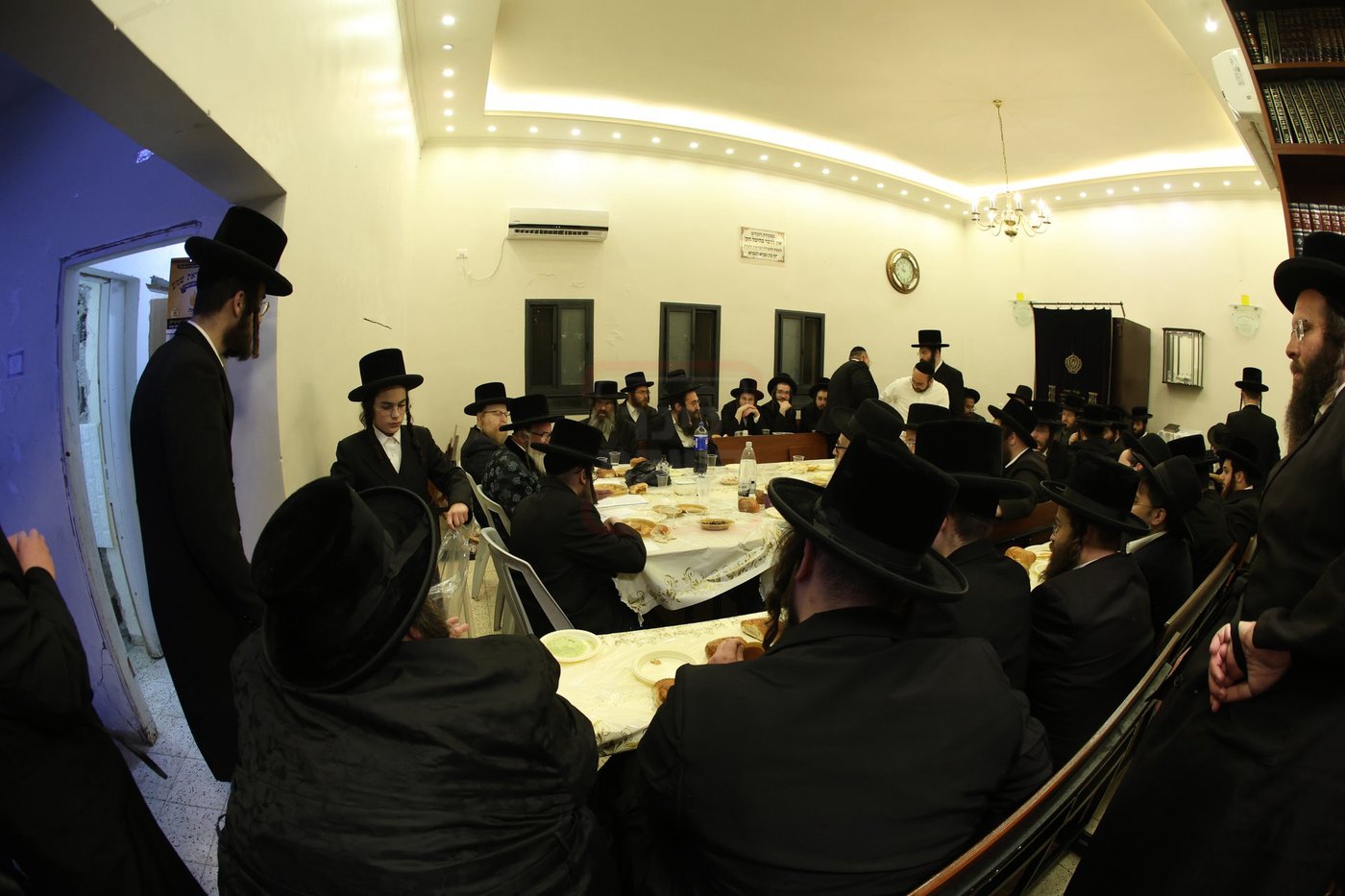 האדמו"ר מראזלא בהילולת הרה"ק מקרעסטיר