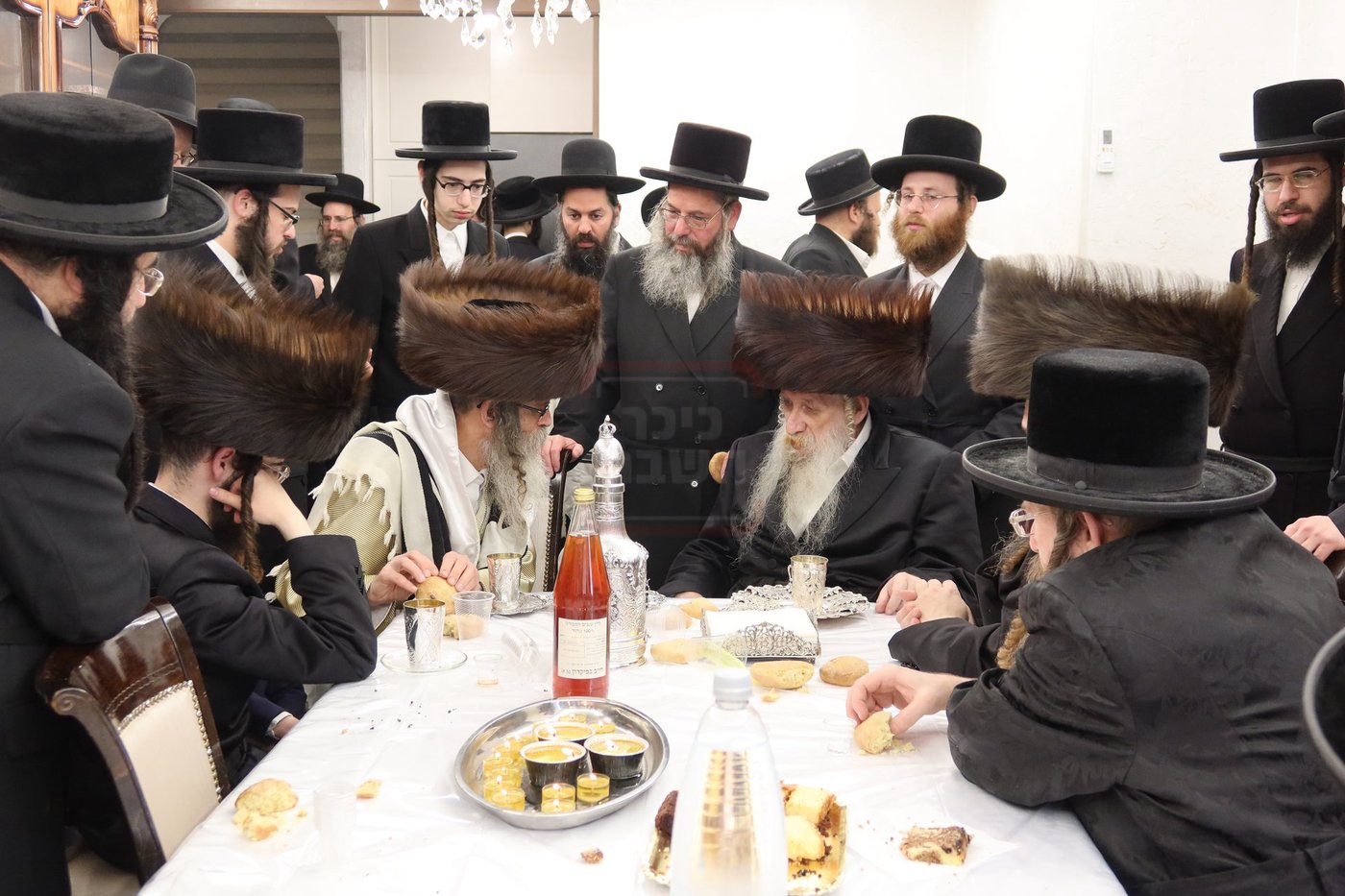 שמחת הברית לצאצאם של האדמו"ר מטשארנאביל ורבי נחמן בידרמן 