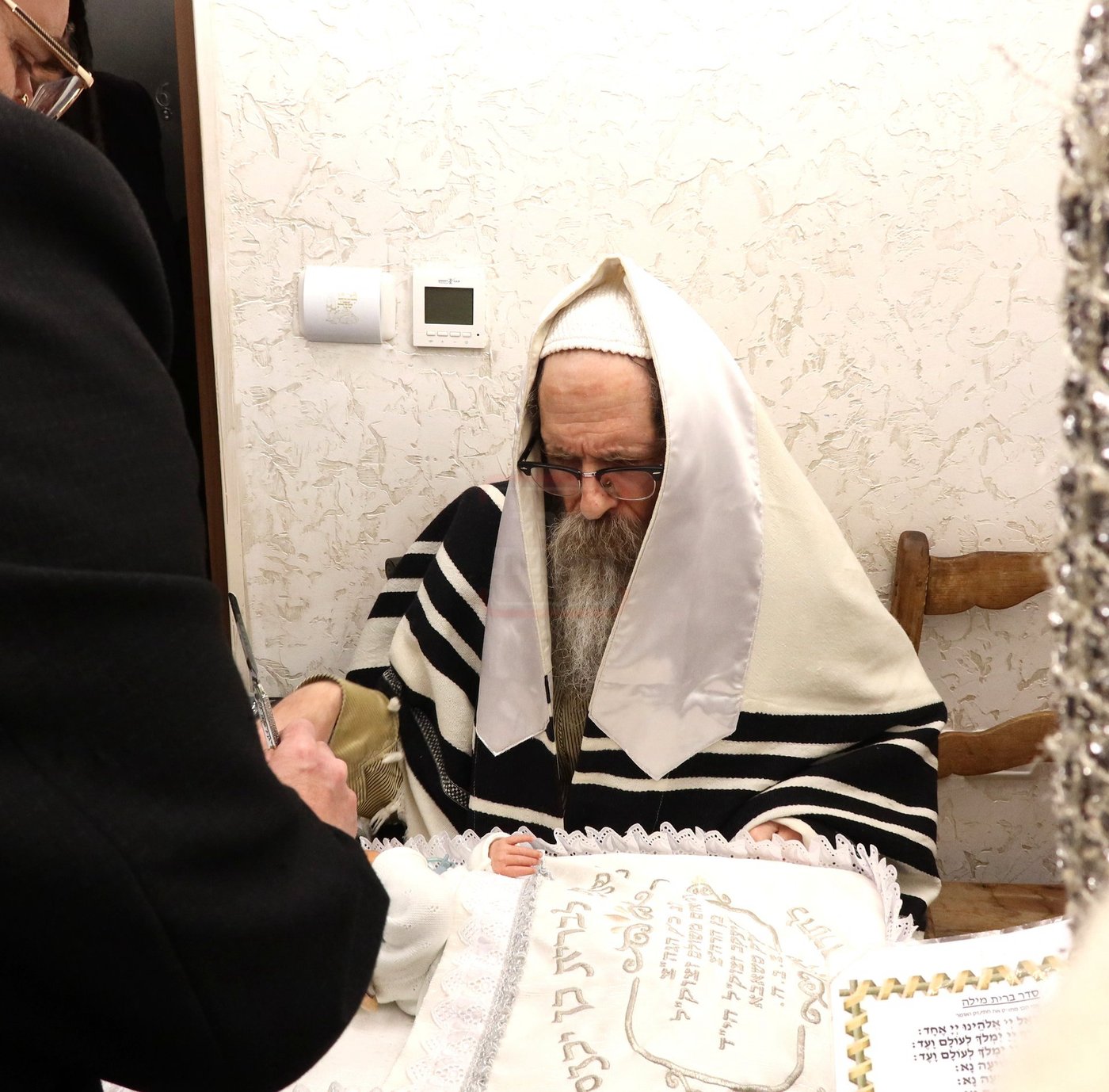 שמחת הברית לצאצאם של האדמו"ר מטשארנאביל ורבי נחמן בידרמן 