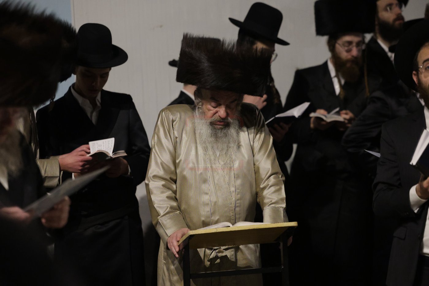 האדמו"ר מלעלוב בקידוש לבנה מוצאי שב"ק בצפת