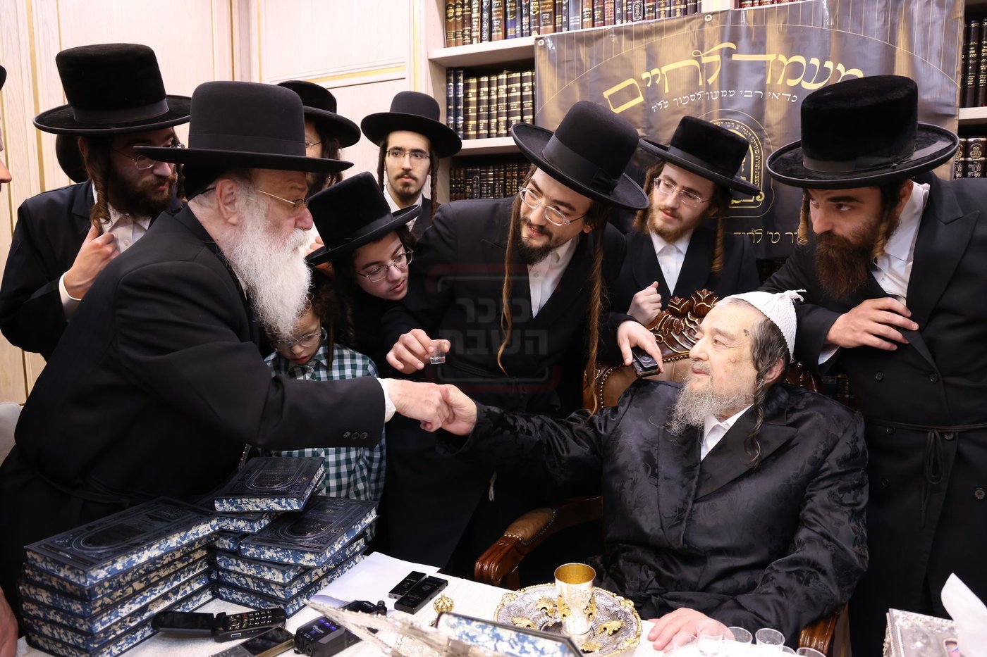 המעמד במעונו של הגרי"מ שכטר