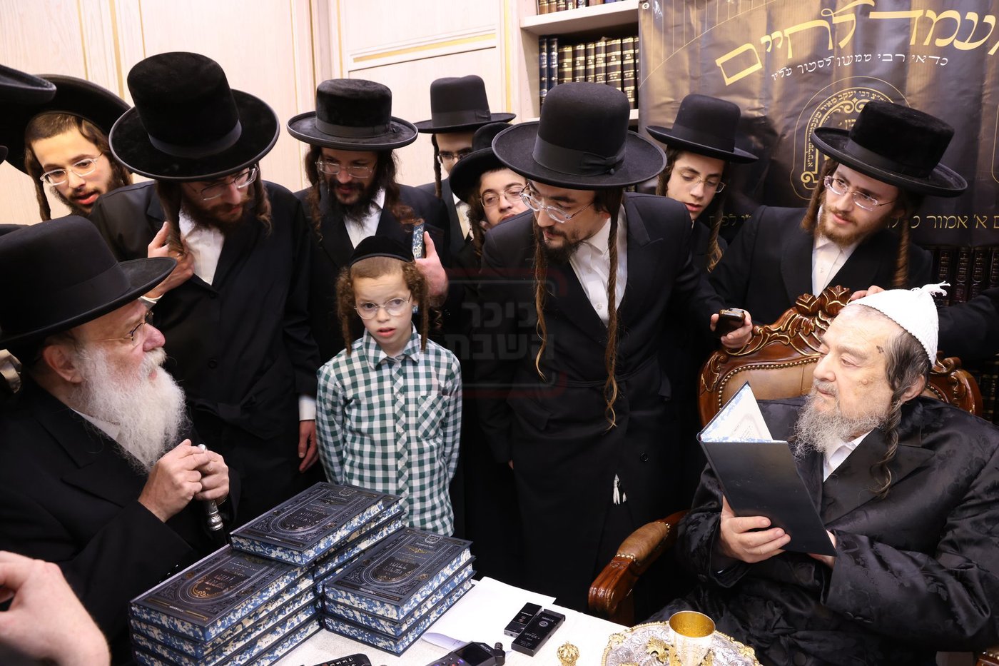 המעמד במעונו של הגרי"מ שכטר