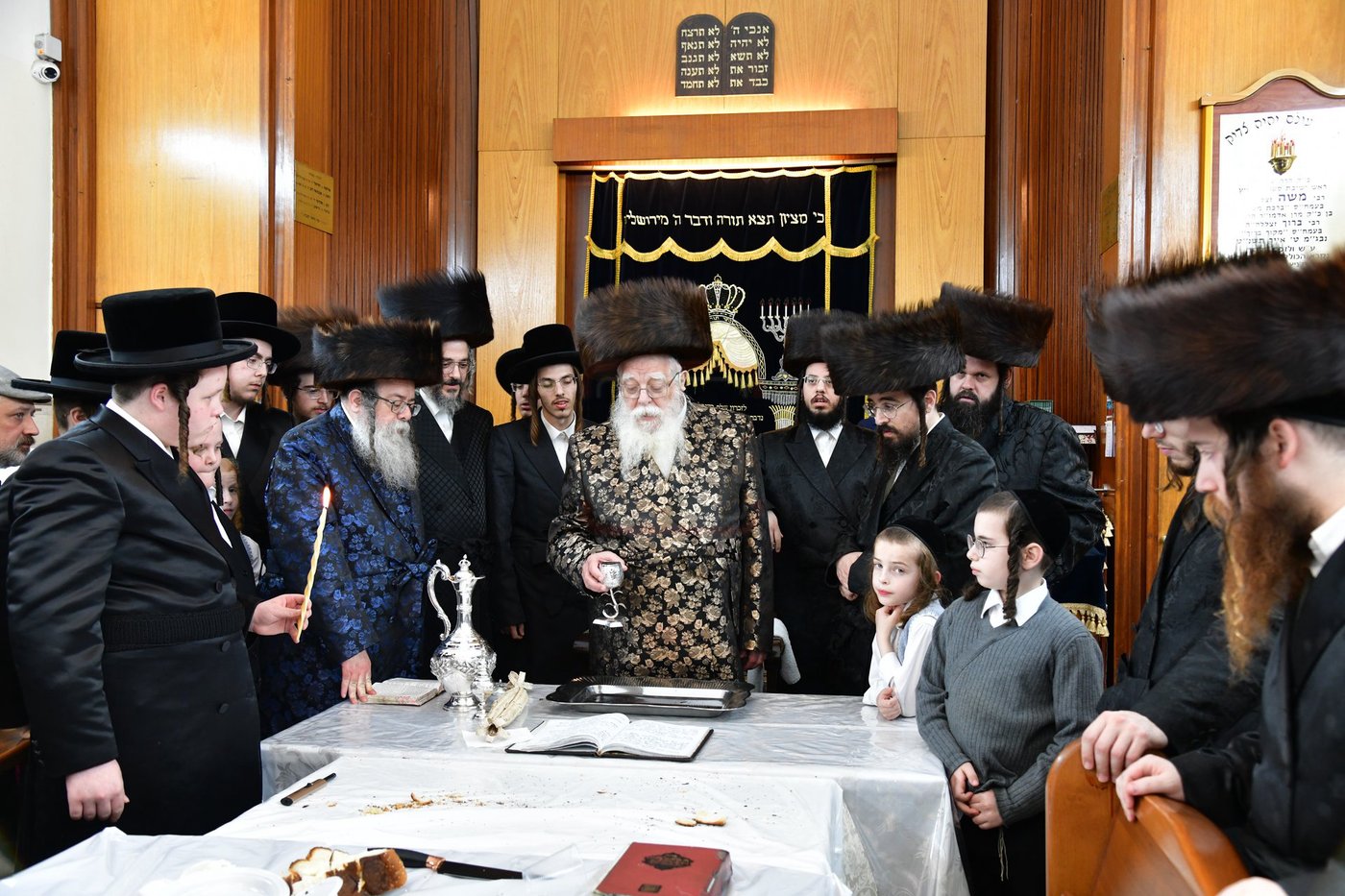 מוצאי שבת יארצייט בשאץ ויז'ניץ