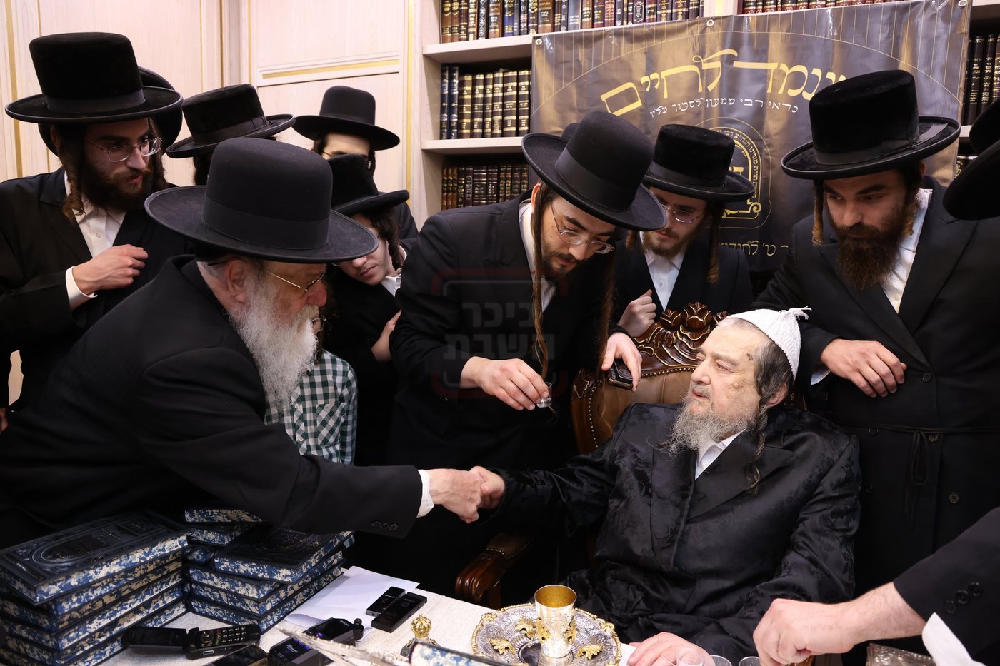 המעמד במעונו של הגרי"מ שכטר