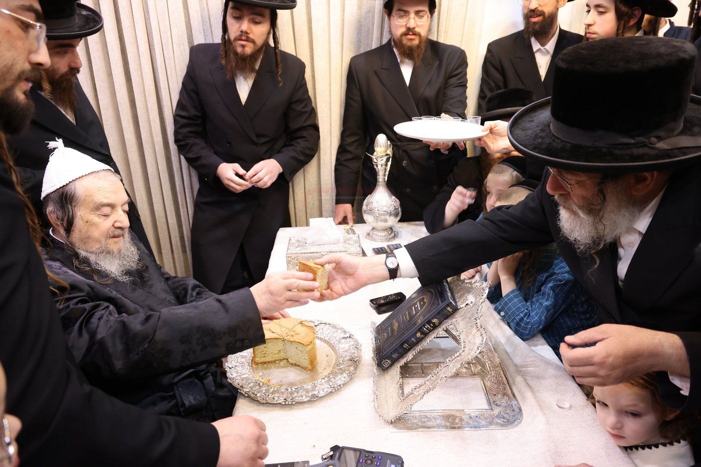 המעמד במעונו של הגרי"מ שכטר