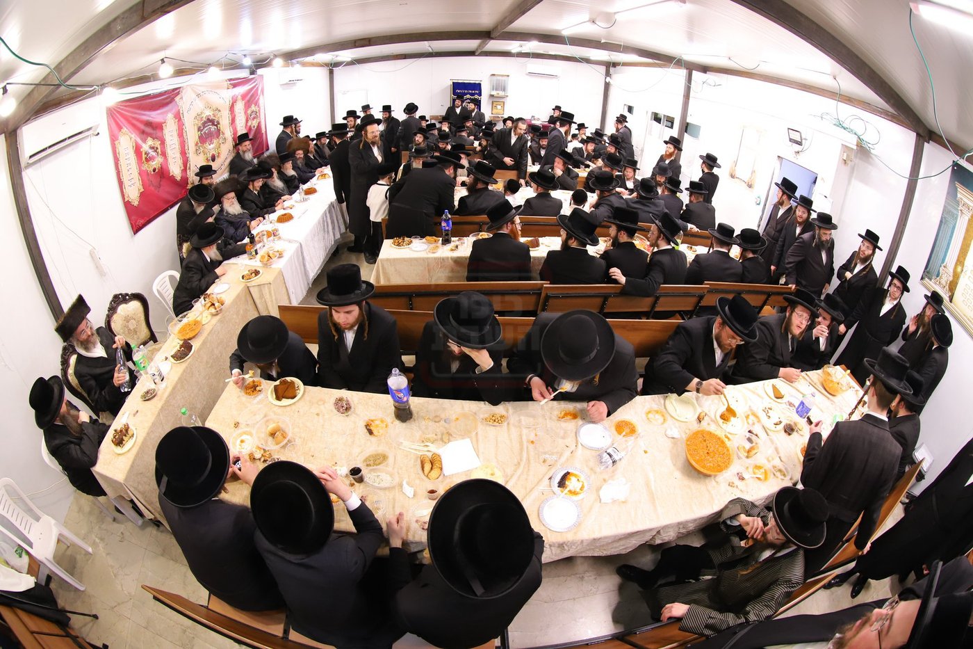 שמחת התנאים בחצרות טשארנאביל - משכנות הרועים - ראדושיץ בי"ש