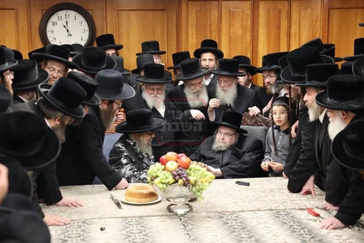 האדמו"ר מסאטמר בביקור אצל האדמו"ר מבעלזא (ארכיון)