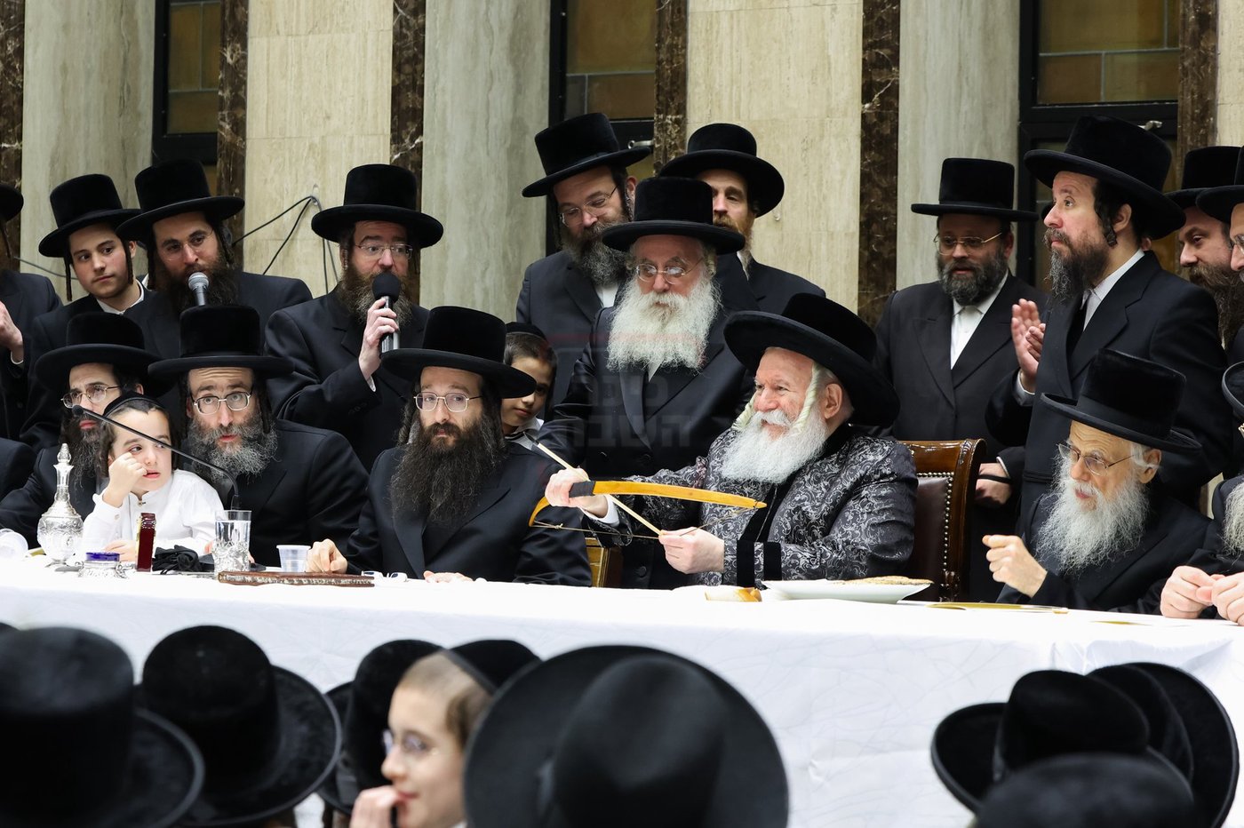 ל"ג בעומר בחצה"ק באבוב