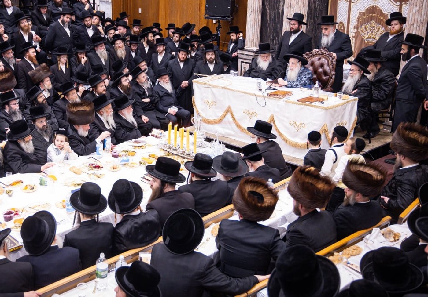 ל"ג בעומר בחצה"ק צאנז קלויזנבורג