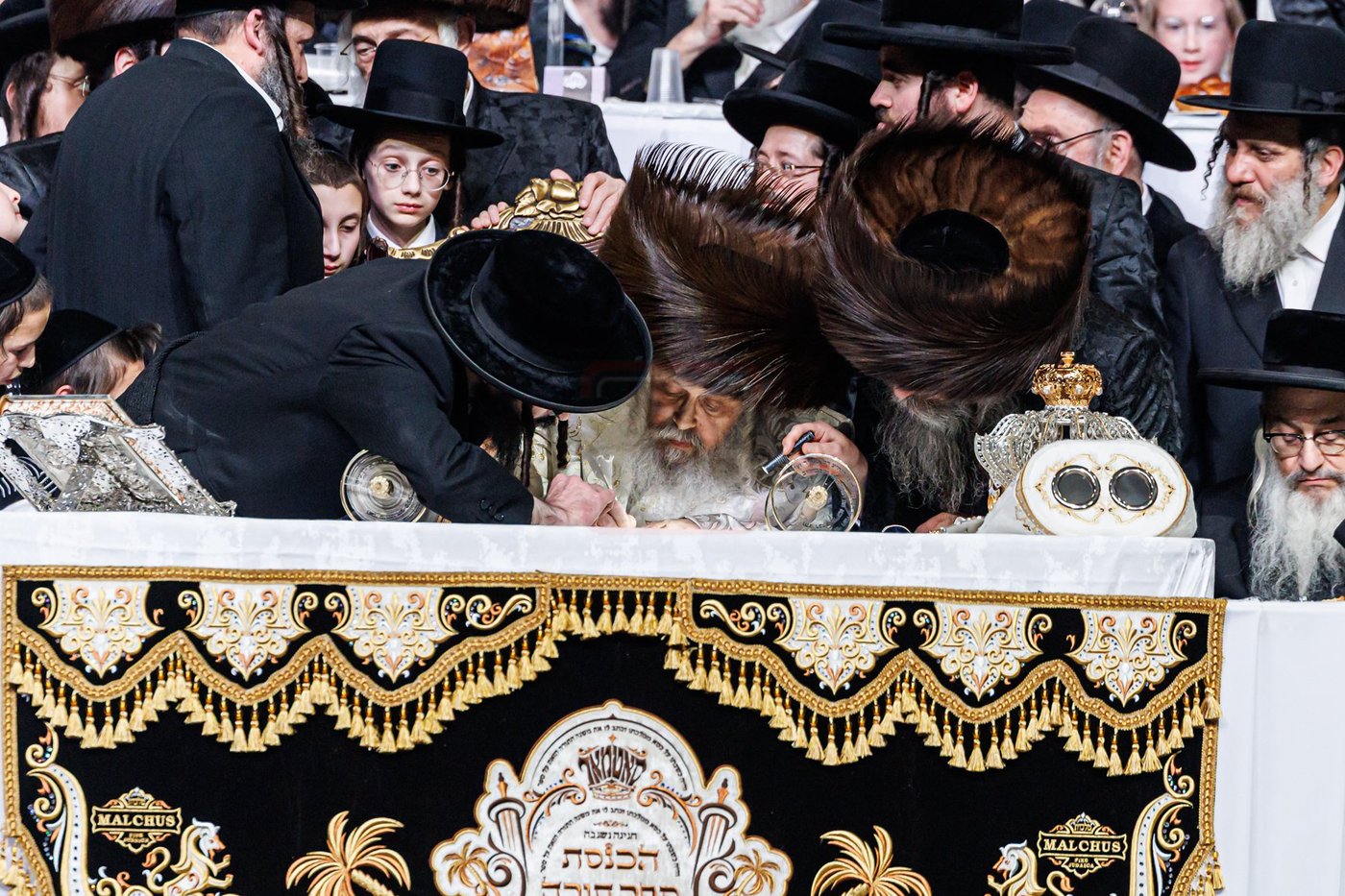 ל"ג בעומר וסיום כתיבת ס"ת בסאטמר