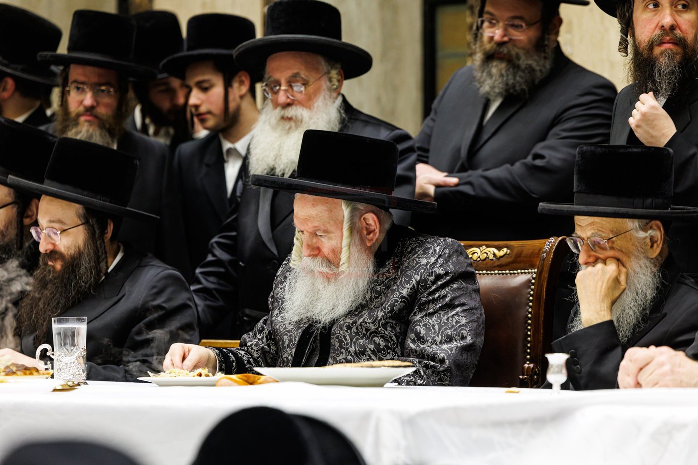 ל"ג בעומר בחצה"ק באבוב