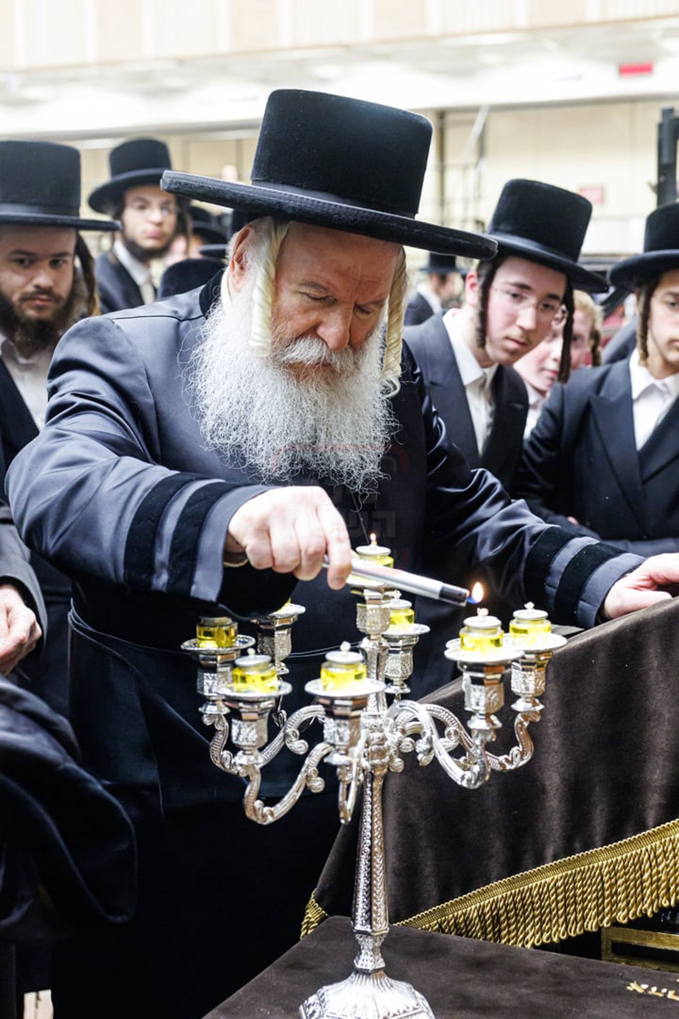 ל"ג בעומר בחצה"ק באבוב