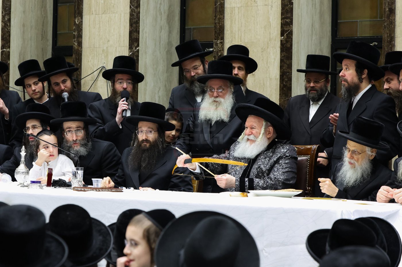 ל"ג בעומר בחצה"ק באבוב