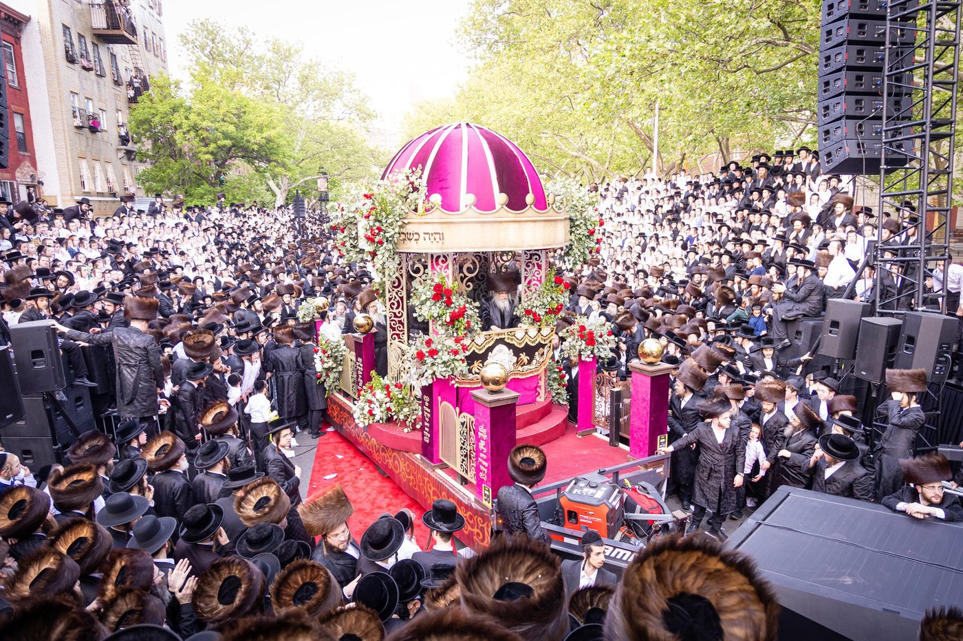 מעמד הכנסת ספר תורה בסאטמר