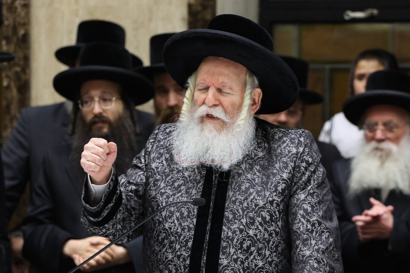 ל"ג בעומר בחצה"ק באבוב