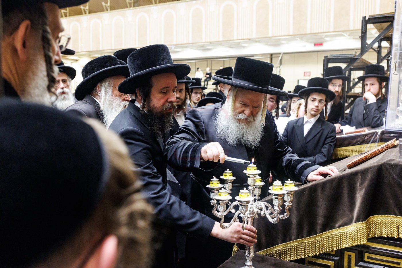 ל"ג בעומר בחצה"ק באבוב
