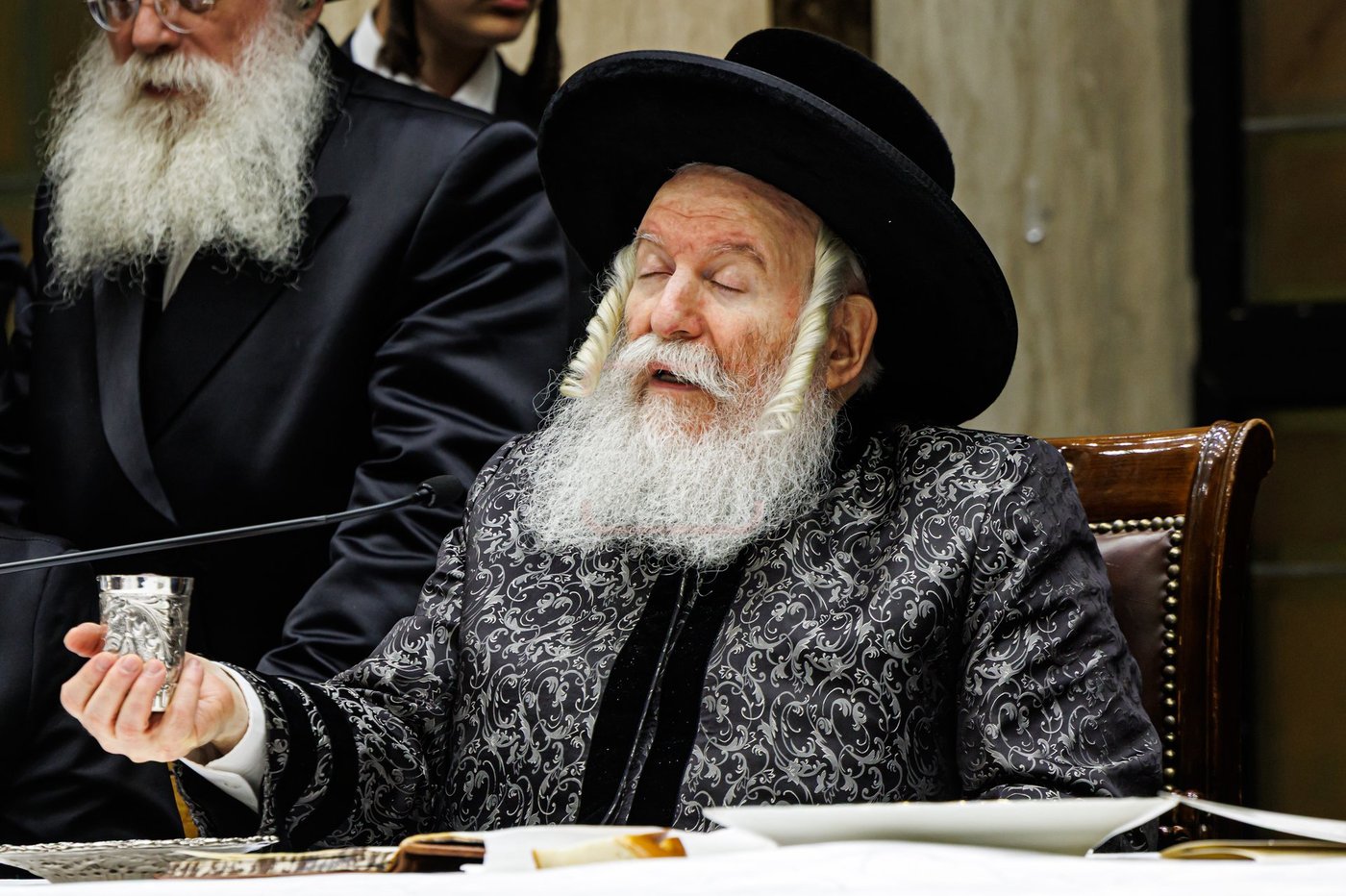 ל"ג בעומר בחצה"ק באבוב