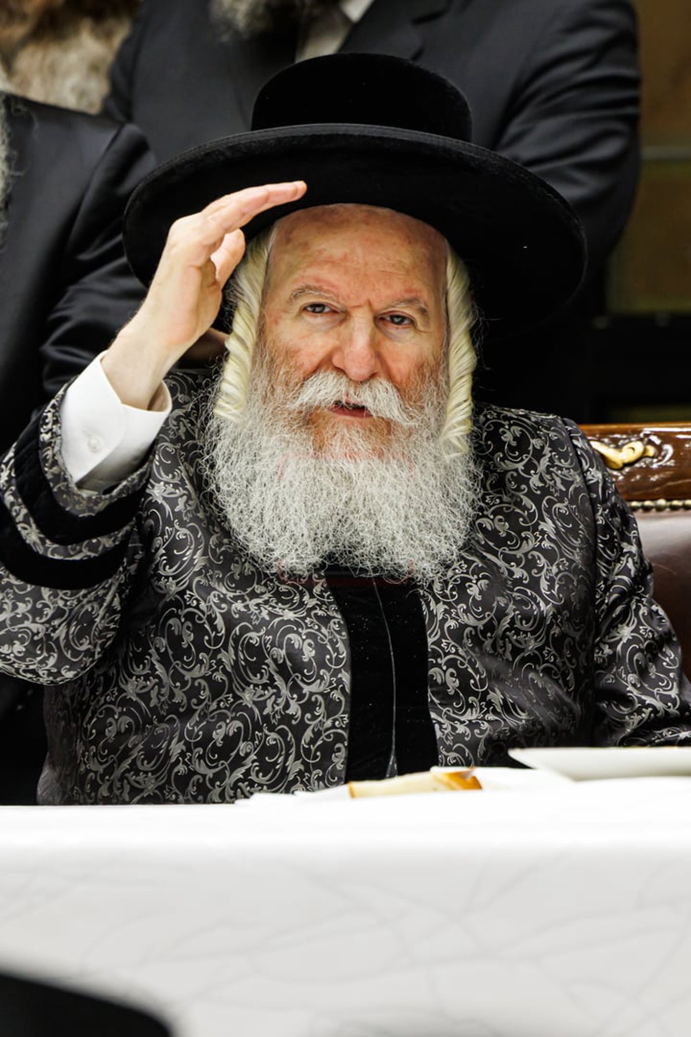 ל"ג בעומר בחצה"ק באבוב