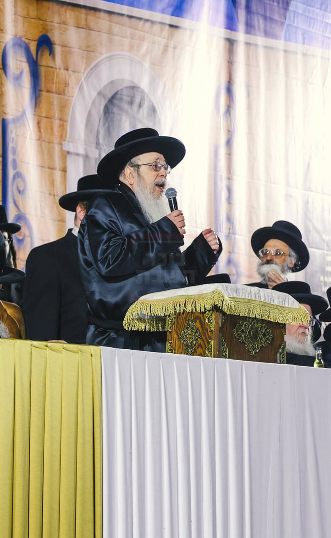 ל"ג בעומר בחצה"ק טאהש