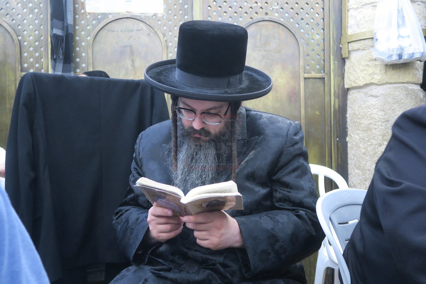 אדמו"רים ורבנים במירון לאחר ל"ג בעומר