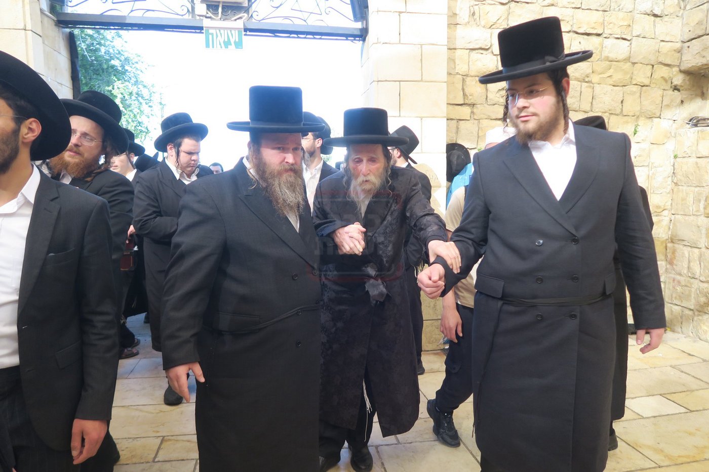 האדמו"ר מערלוי במירון לאחר ל"ג בעומר
