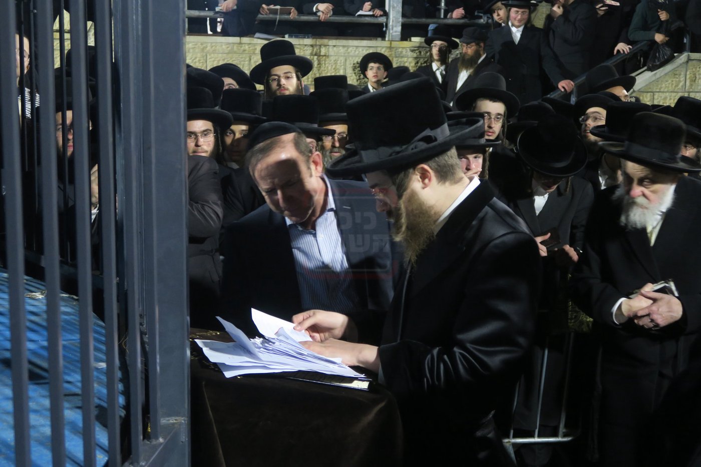 אדמו"רים ורבנים במירון לאחר ל"ג בעומר