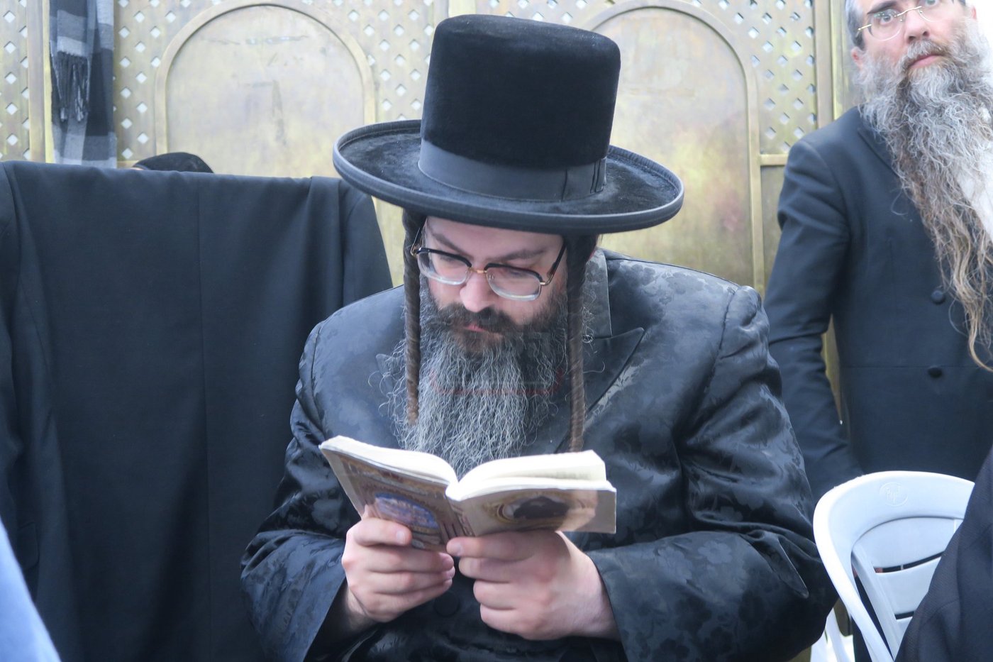 אדמו"רים ורבנים במירון לאחר ל"ג בעומר