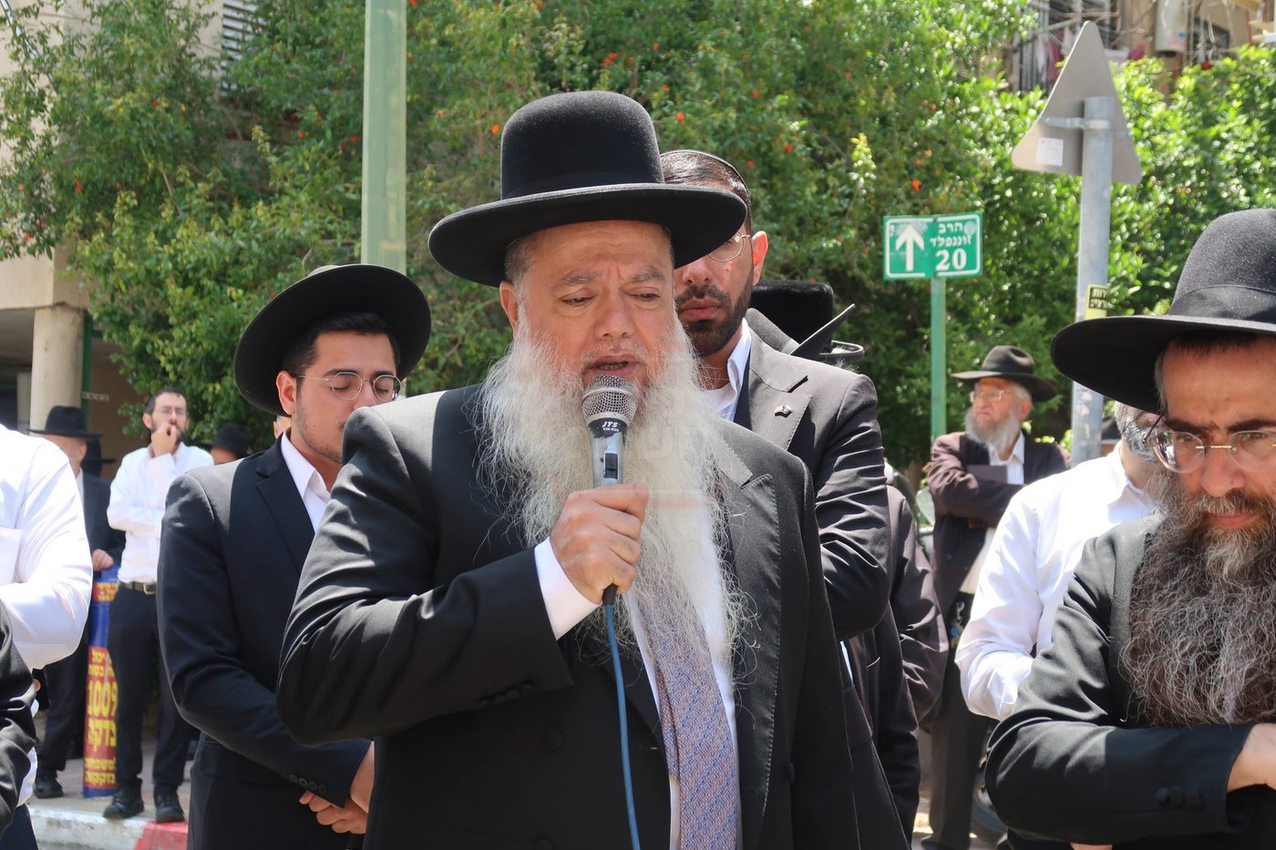 מסע הלווית הגאון רבי משה צרף זצ"ל