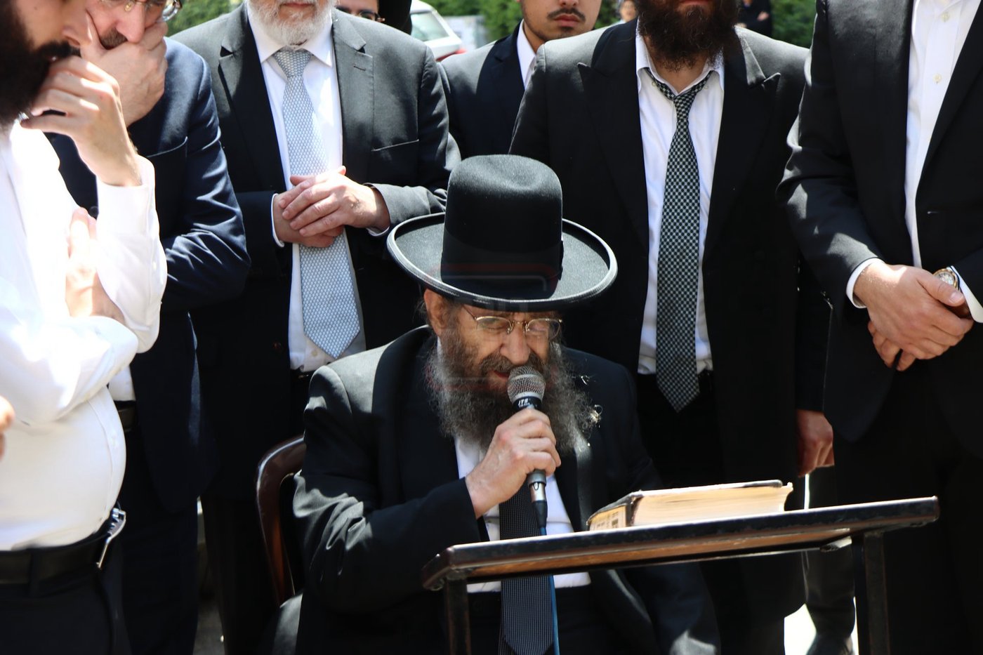 מסע הלווית הגאון רבי משה צרף זצ"ל
