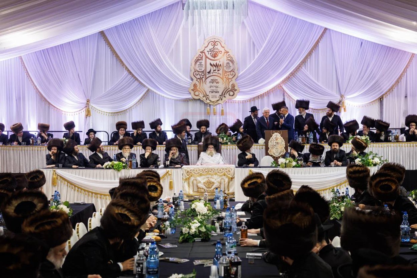האדמו"ר מתולדות צבי דספינקא במסע הקודש במאגלניץ 