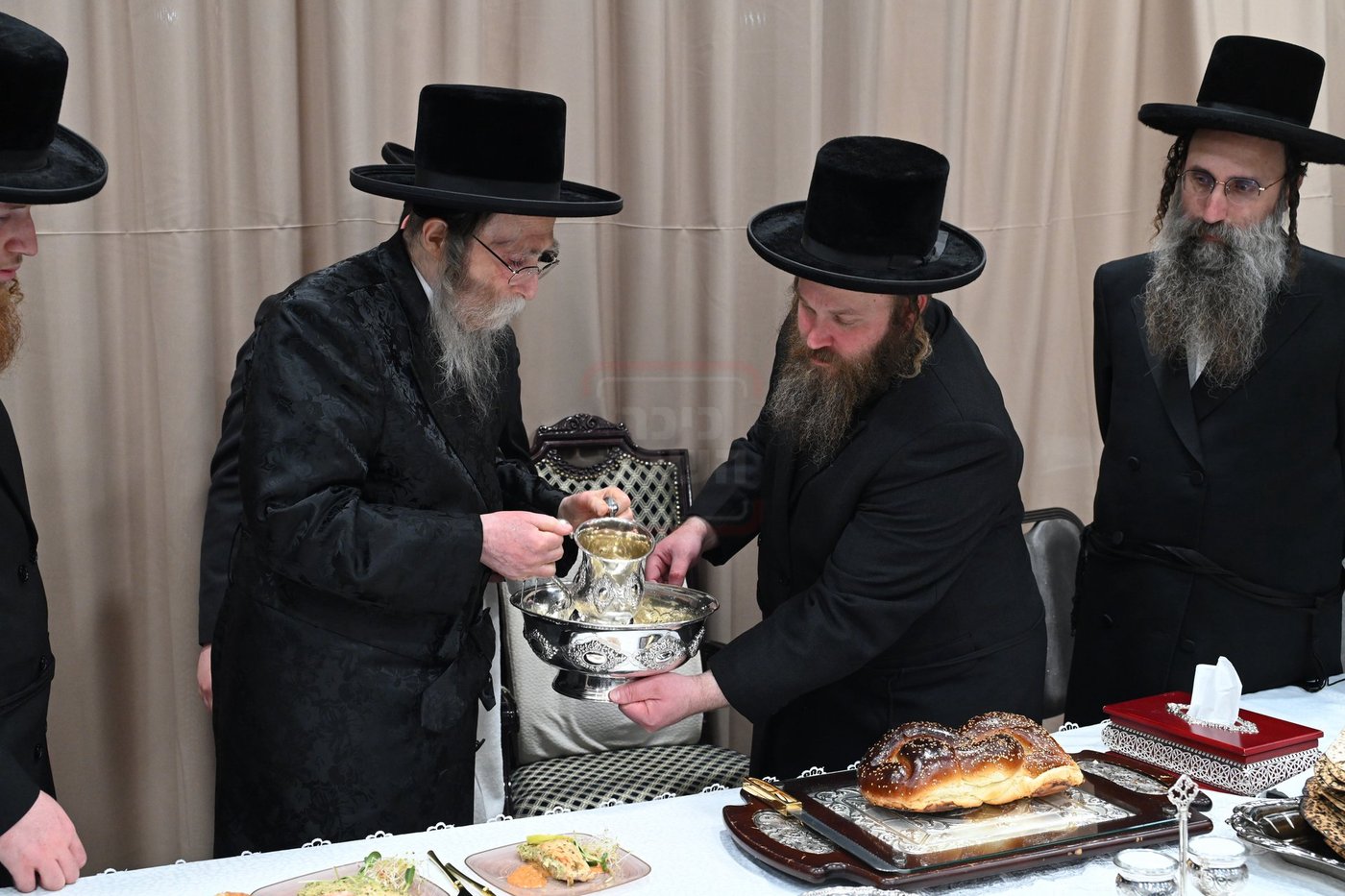 האדמו"ר מערלוי בשבת חיזוק וביקור באלעד