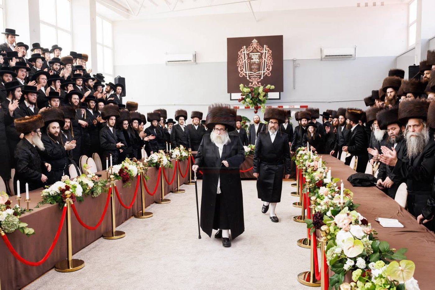 האדמו"ר מתולדות צבי דספינקא במסע הקודש במאגלניץ 
