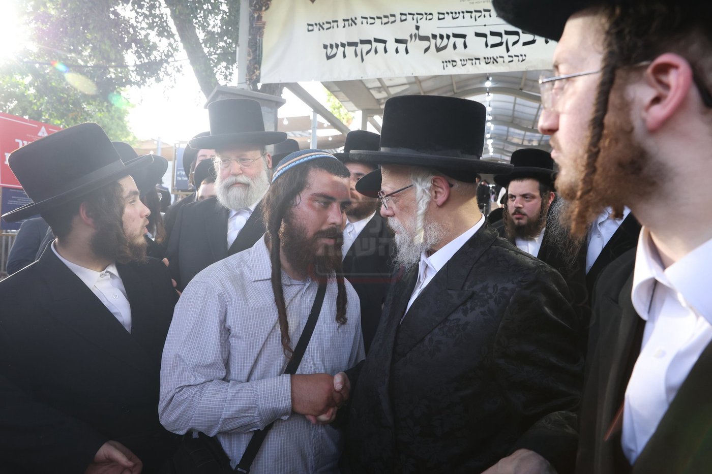 האדמו"ר מסערט ויז'ניץ בתפילת השל"ה בטבריה