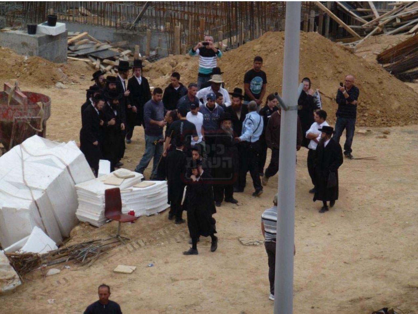 מראות חייו של הגאון רבי דוד שמידל זצ"ל
