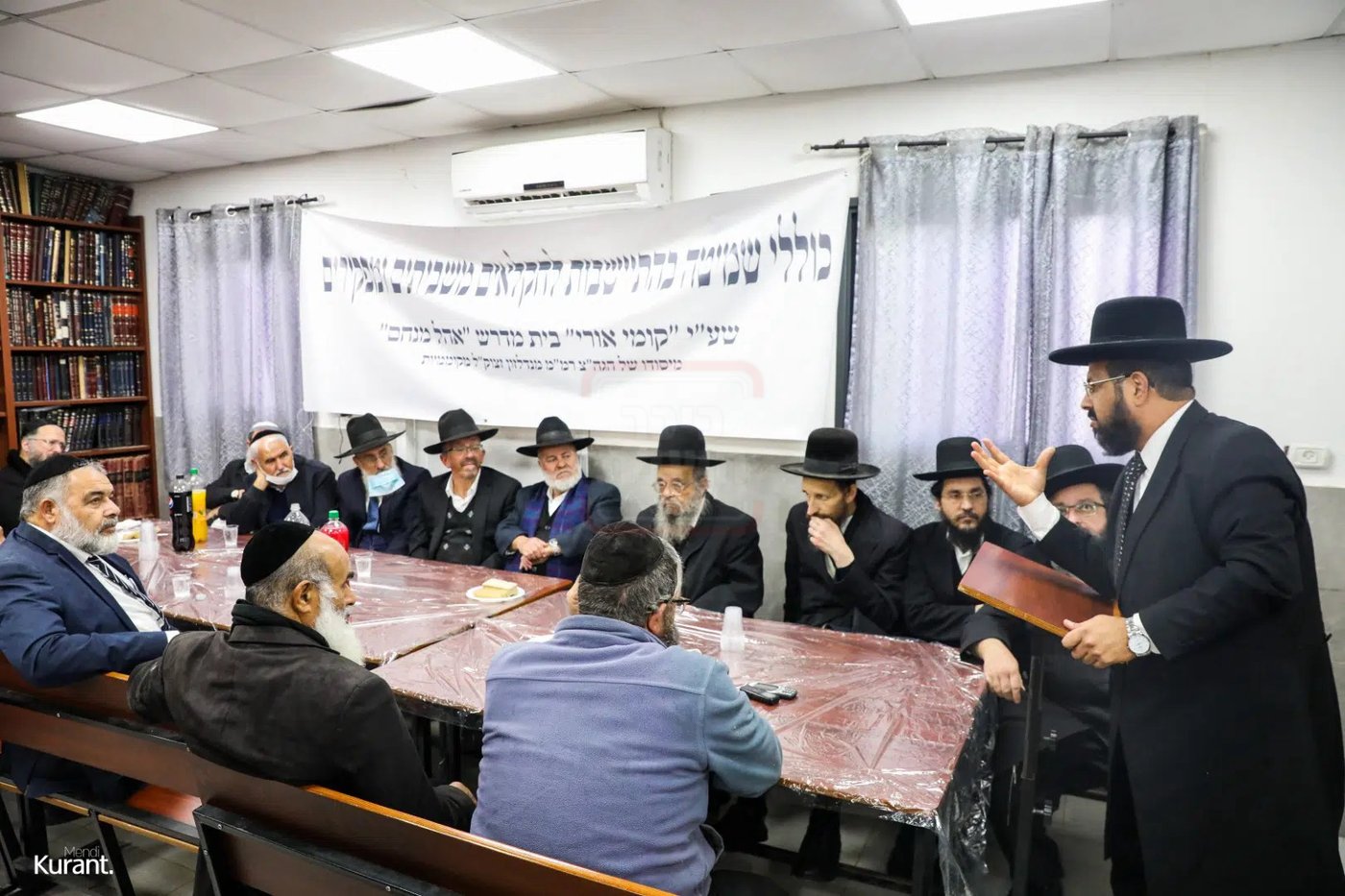 מראות חייו של הגאון רבי דוד שמידל זצ"ל