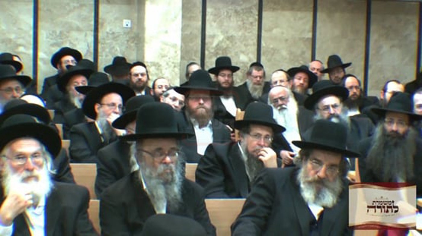 מראות חייו של הגאון רבי דוד שמידל זצ"ל
