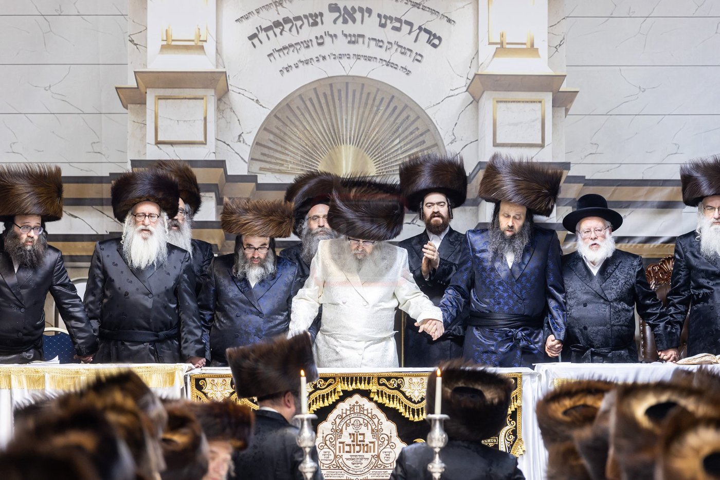 האדמו"ר מסאטמר בסעודה שלישית והבדלה בקראקא