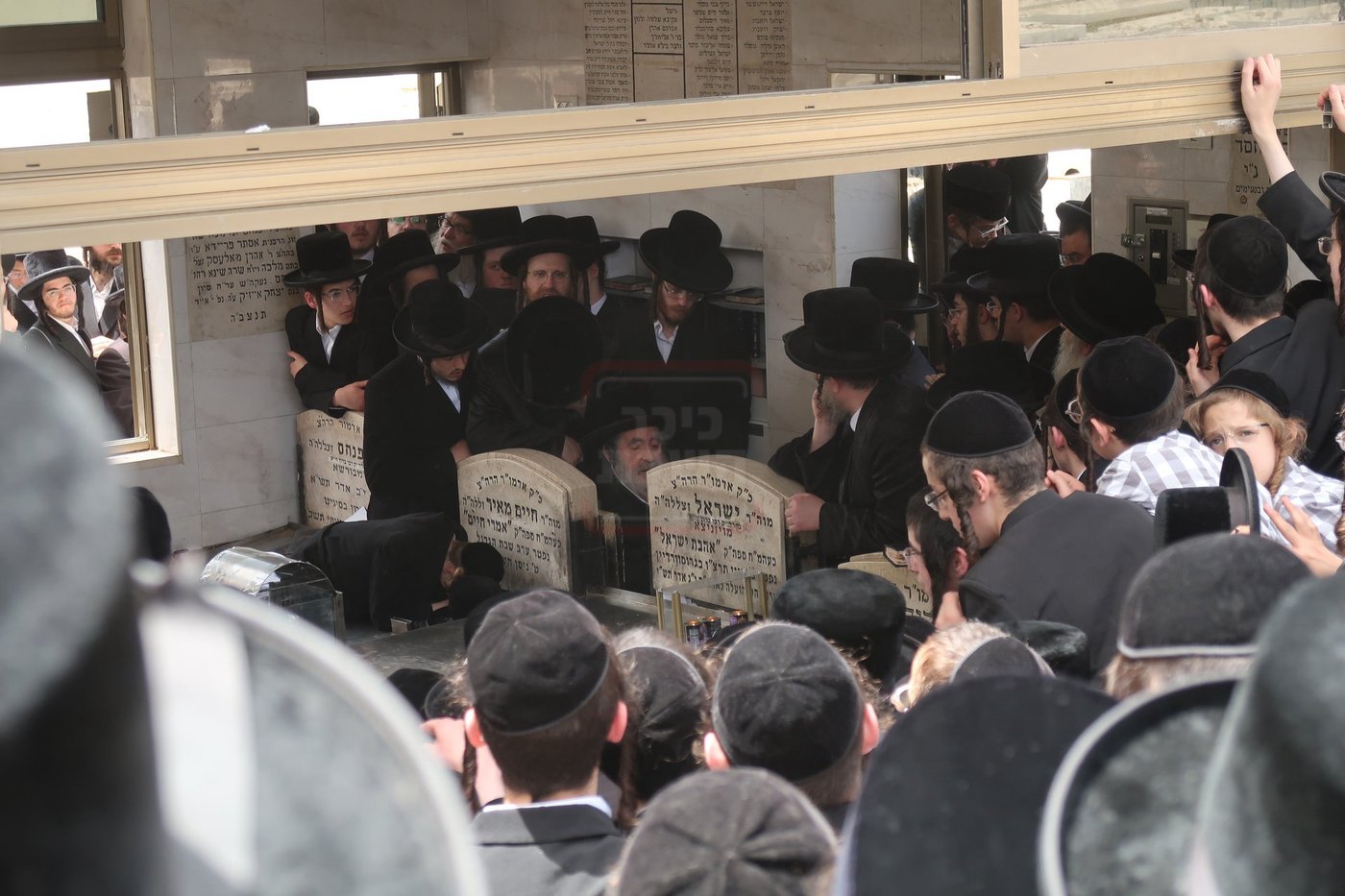 האדמו"ר מויז'ניץ בעליה לציון אהבת ישראל ב' סיון
