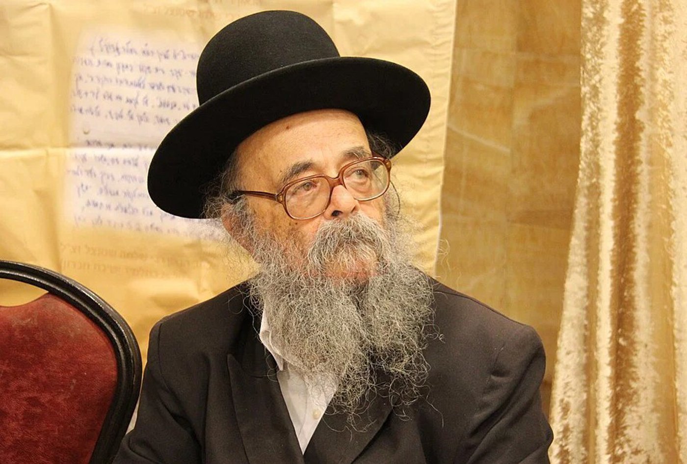 מראות חייו של הגאון רבי דוד שמידל זצ"ל