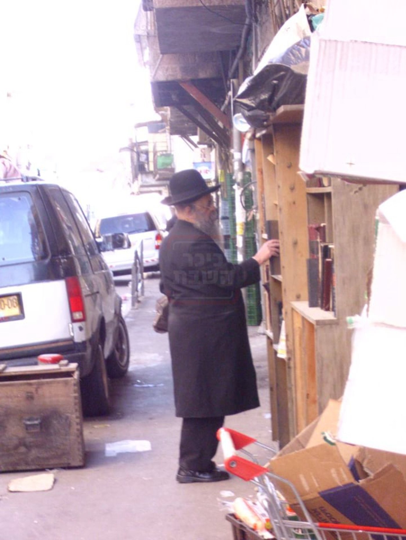 מראות חייו של הגאון רבי דוד שמידל זצ"ל